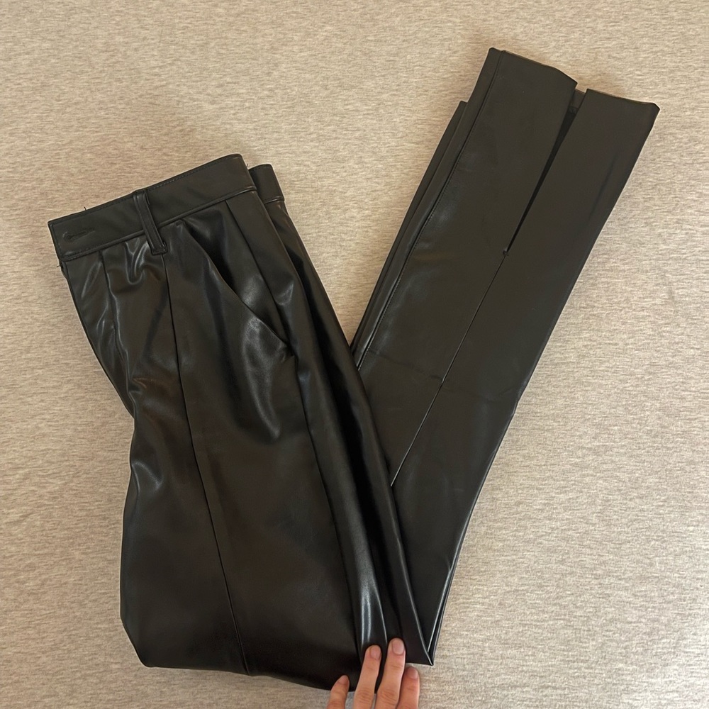 Abercrombie & Fitch Women's Curve Love Vegan Leather Split-Hem Pants size 26S /2